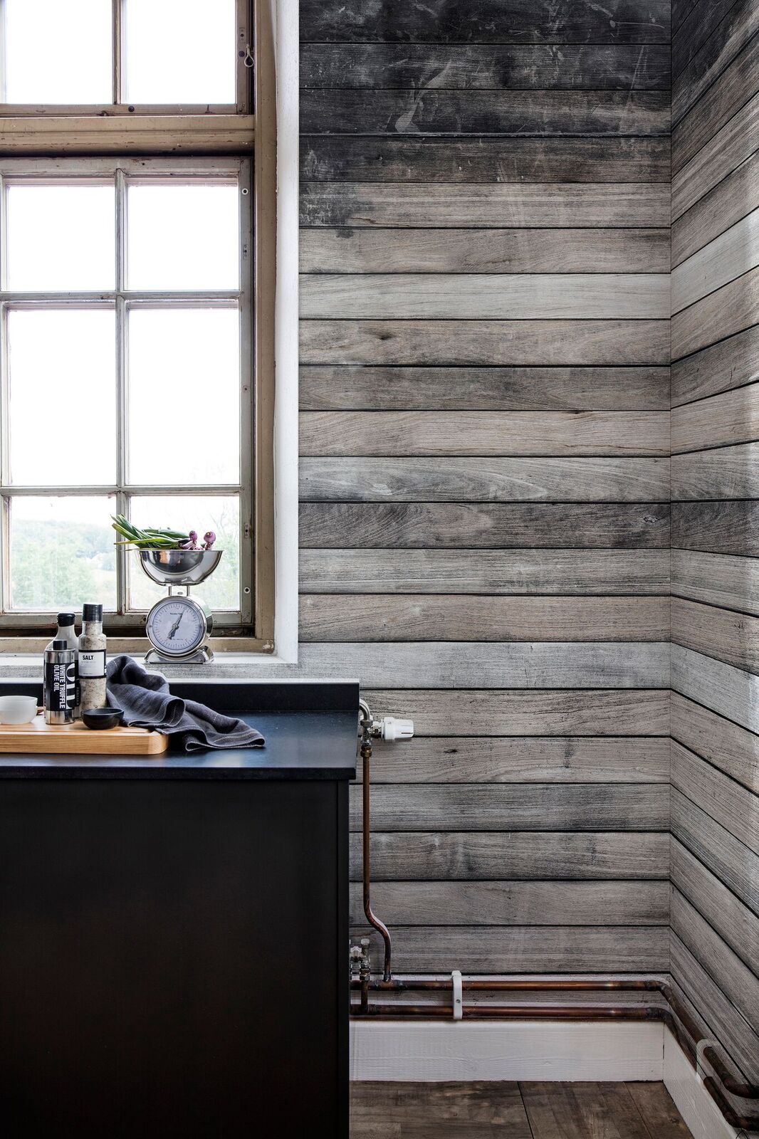 5013-fototapet-scnduri-de-lemn-personalizat-rebel-walls